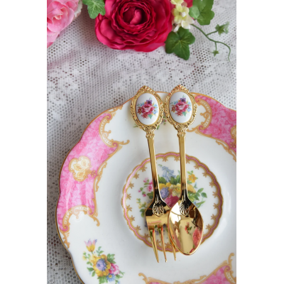 Vintage inspired style fork and spoon set with flowers