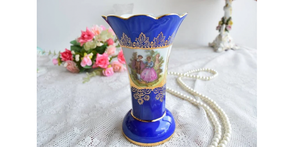 HW Porzellan Karlsbader Wertarbeit Seit 1901 porcelain vase