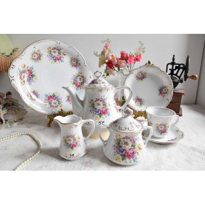 Polish porcelain tea set by Chodziez