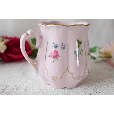 Pink porceain mug for coffee