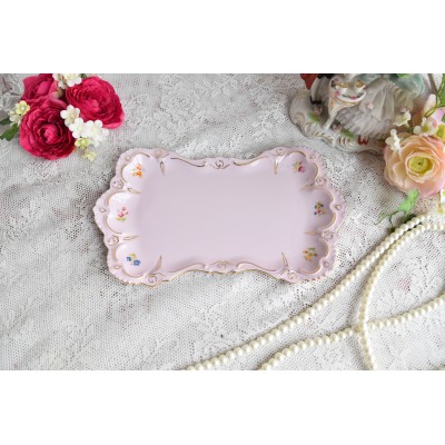 Pink porcelain smal tray